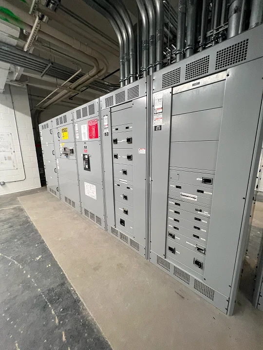 1,400 LG bifacial solar panels installed on flat commercial roof in Chatsworth CA — ballasted with point anchors