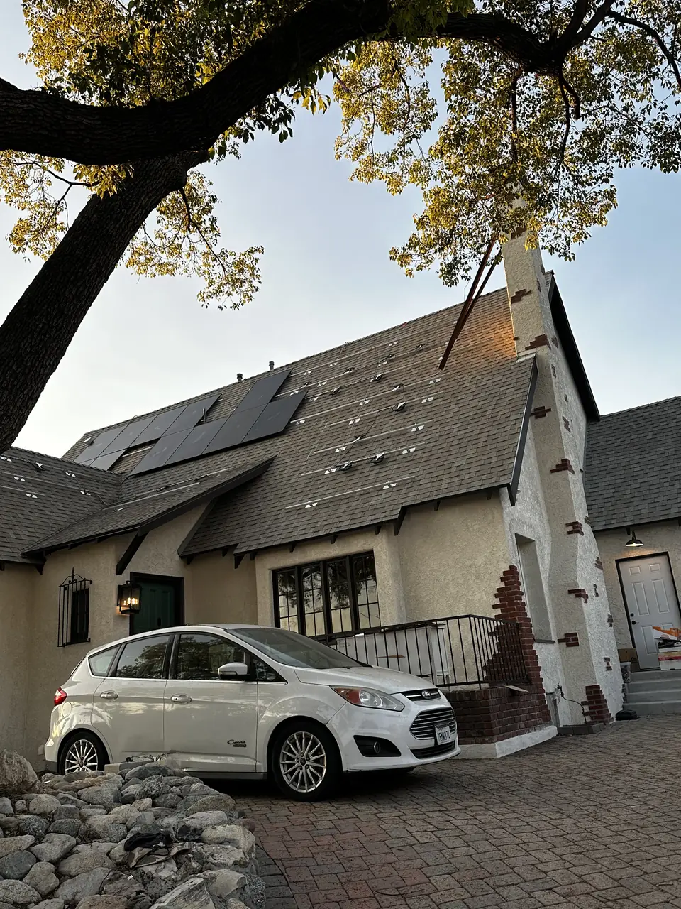 Completed residential solar project in Altadena, CA