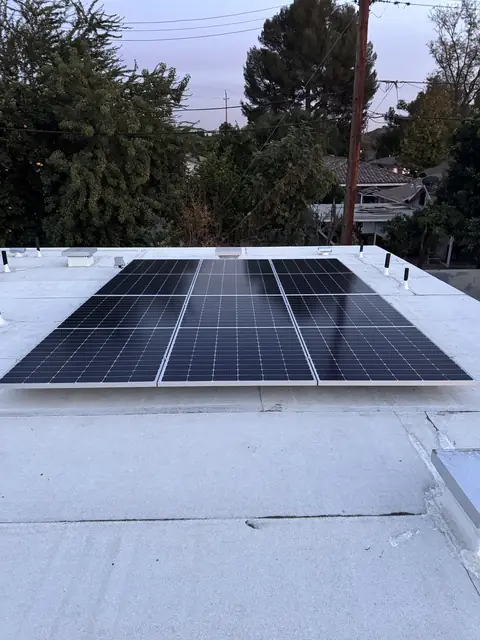 Home solar installation in Burbank, CA
