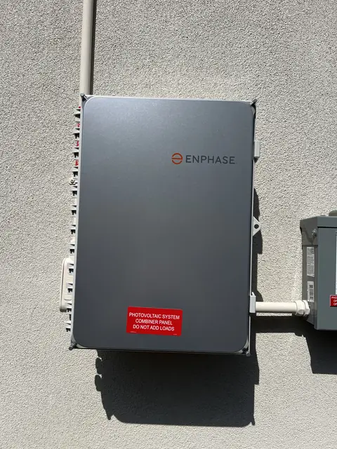 2.67 kW solar panel array on a flat roof in Burbank, CA