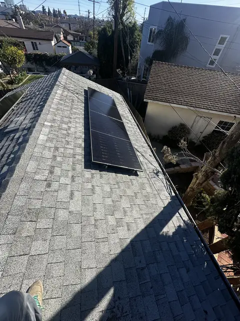 Home solar installation in Canoga Park, CA