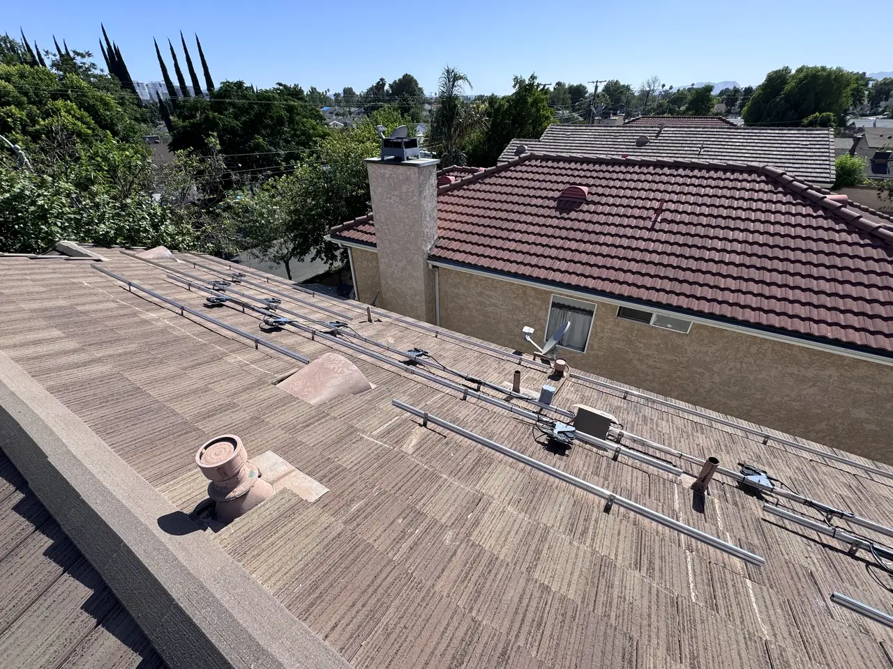 Home solar installation in Canoga Park, CA