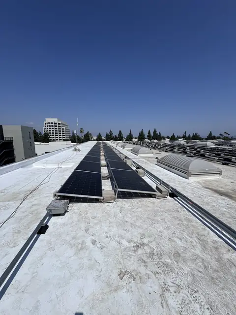 Home solar installation in Chatsworth, CA