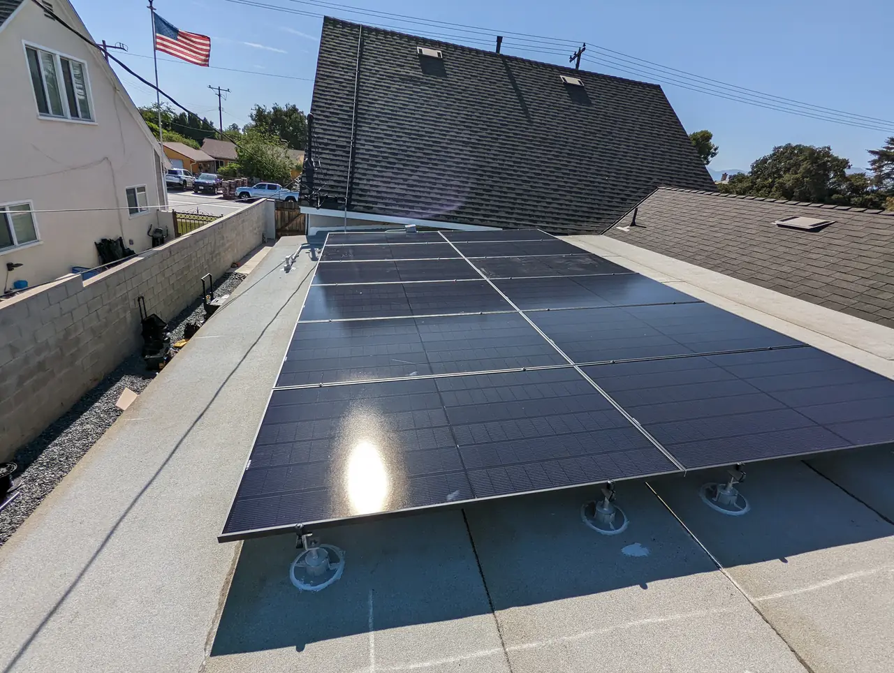 Cali Energy solar installation combining roof and patio mounting in Covina, California