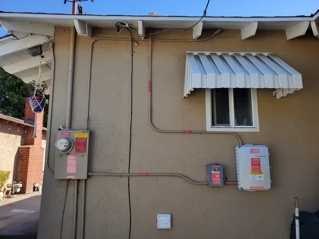 Home solar installation in Covina, CA