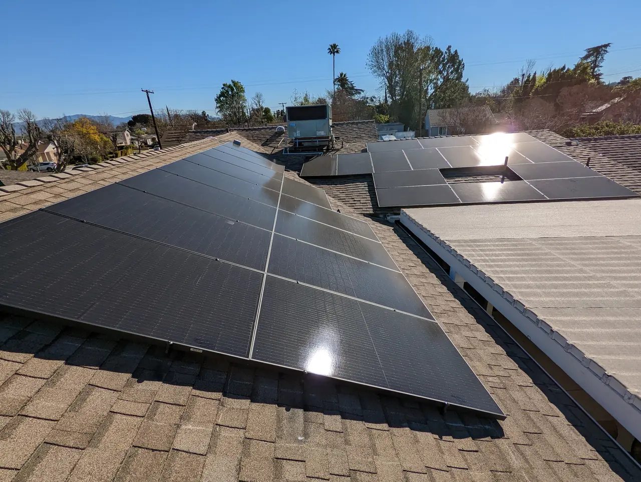 Twenty-eight Q CELLS panels with Enphase microinverters in Encino