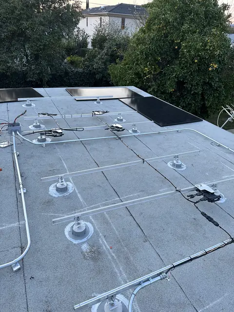 Completed residential solar project in Encino, CA