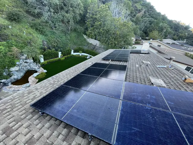 Home solar installation in Glendale, CA