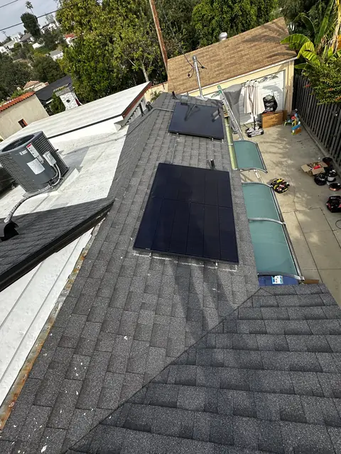 Home solar installation in Glendale, CA