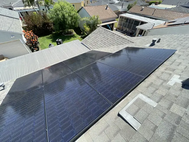 Home solar installation in Lakewood, CA