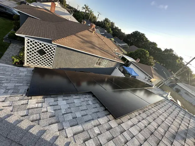 Home solar installation in Lakewood, CA