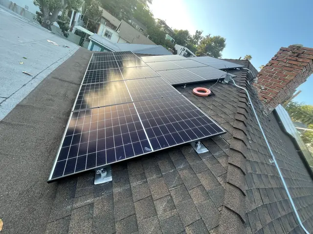 Home solar installation in Los Angeles, CA