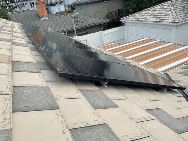 2.8 kW solar panel array on a tile roof in Los Angeles, CA