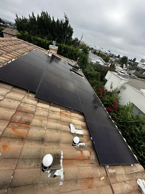 Completed residential solar project in Los Angeles, CA