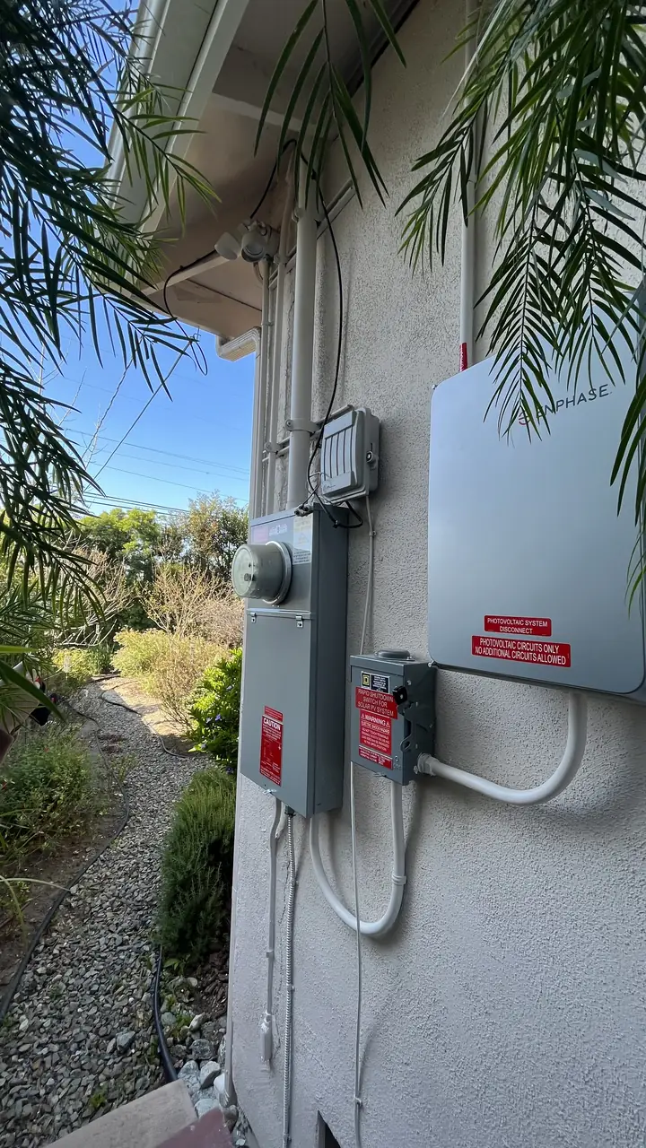 Residential PV system installed in Monrovia, CA