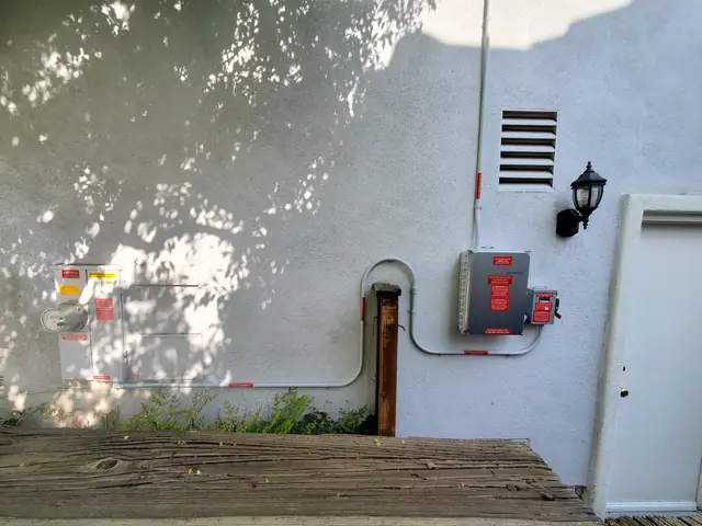 Home solar installation in Monrovia, CA