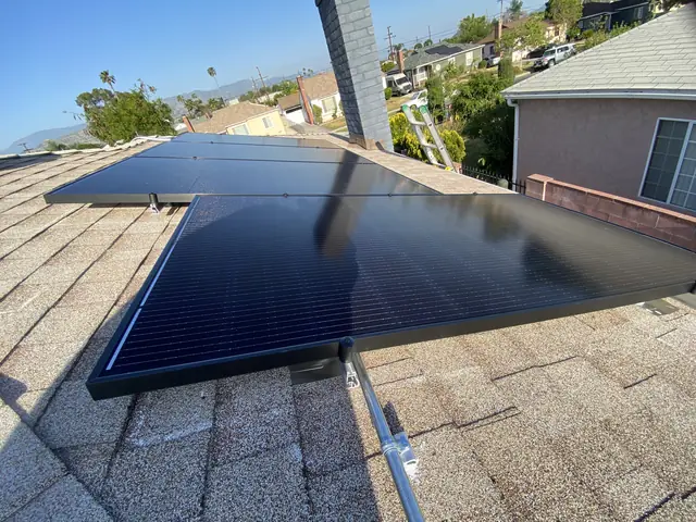 Home solar installation in North Hollywood, CA