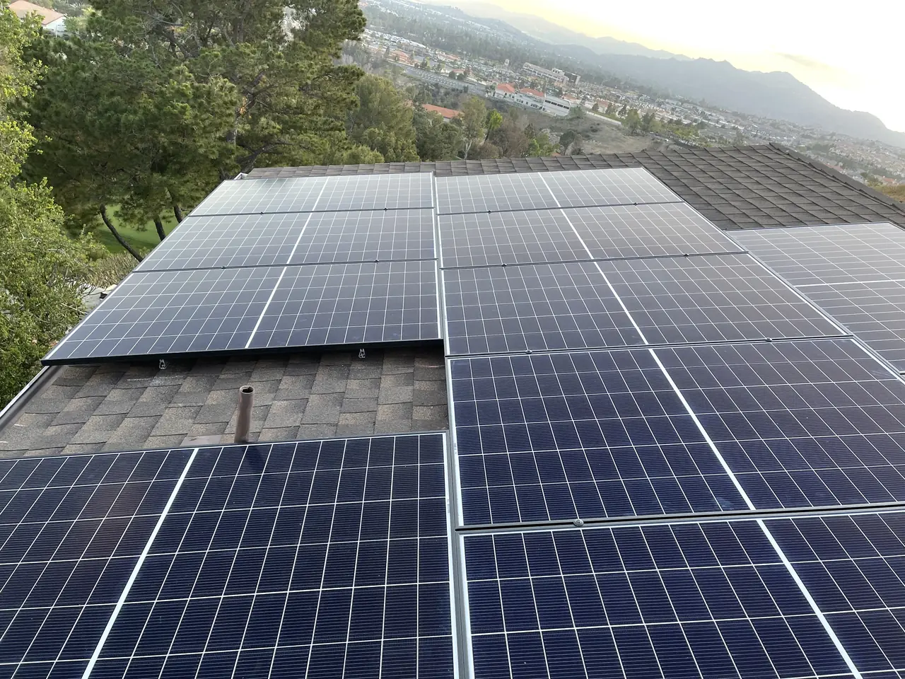 Home solar installation in Northridge, CA