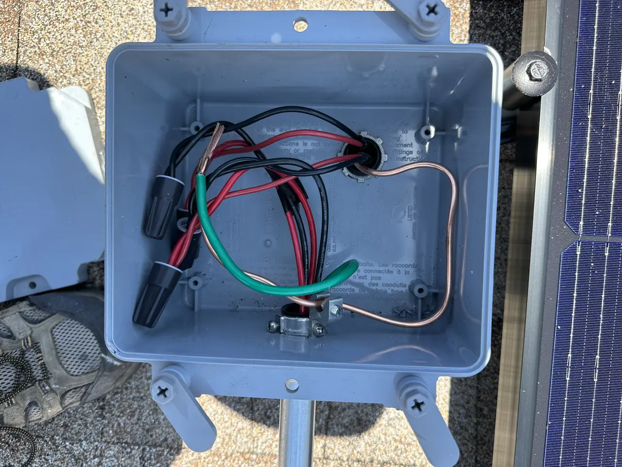 Open junction enclosure on a shingle roof, Northridge