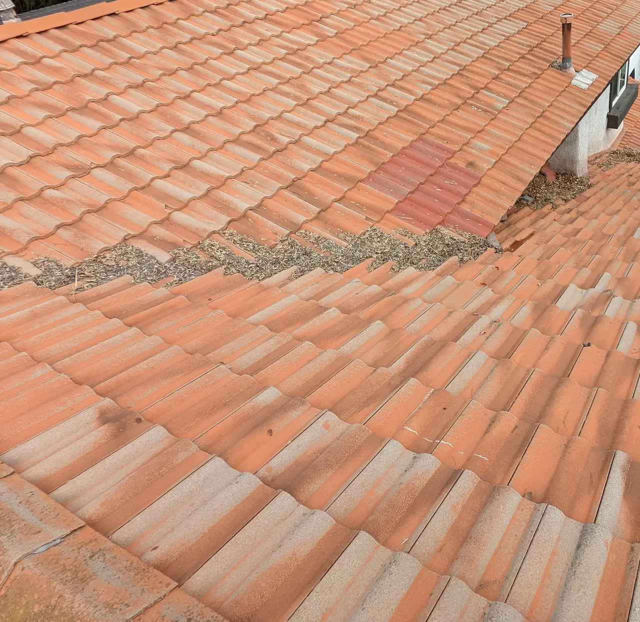 S-profile concrete tile roof on a two-storey house, Northridge