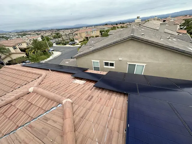 Home solar installation in Porter Ranch, CA