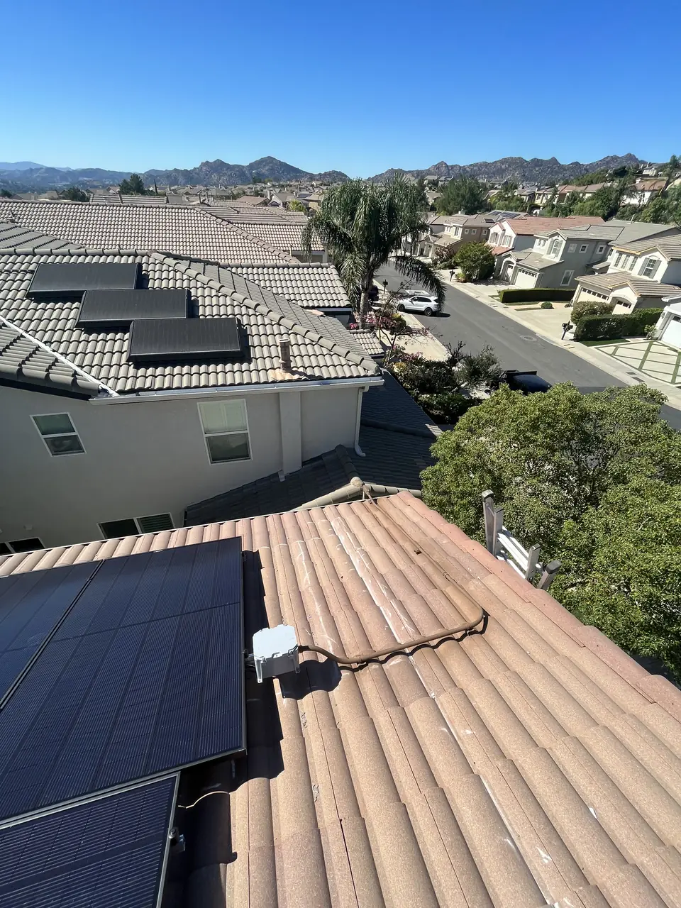Home solar installation in Porter Ranch, CA