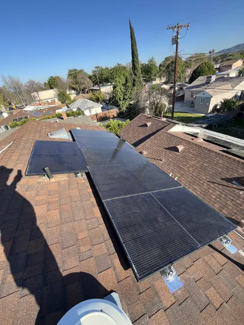 Home solar installation in Reseda, CA