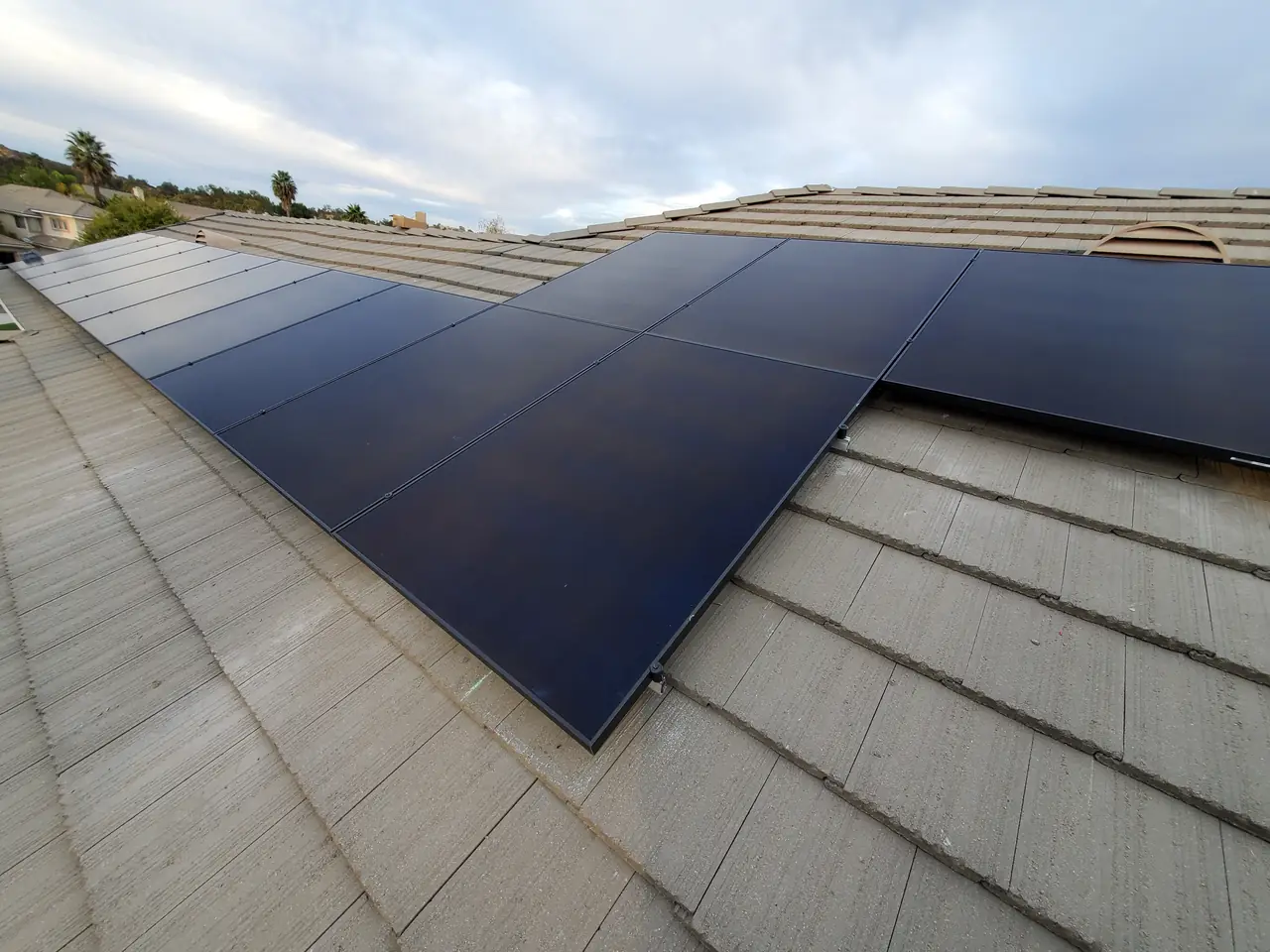 Rooftop solar installation by Cali Energy in Santa Clarita, CA