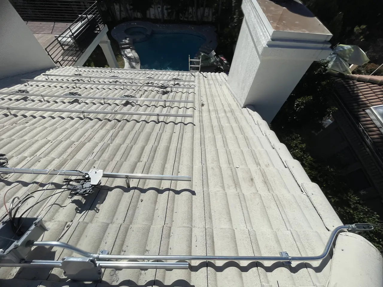 Forty-two Q CELLS panels with Enphase microinverters in Sherman Oaks