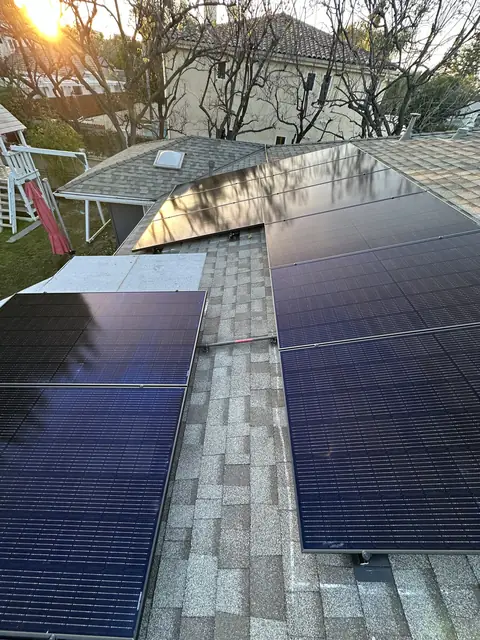 Home solar installation in Sherman Oaks, CA