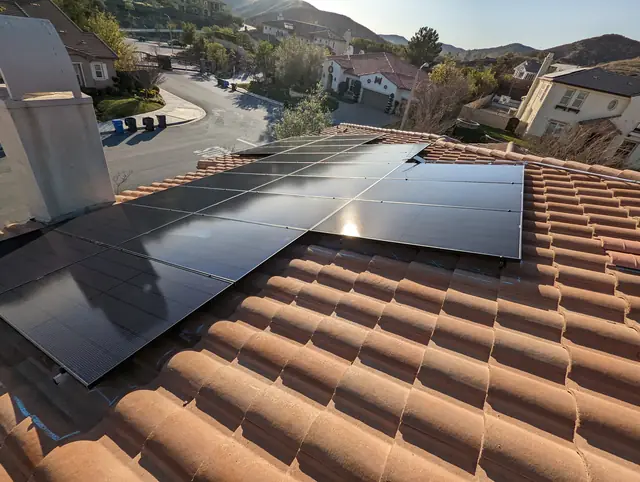 Rooftop solar installation by Cali Energy in Simi Valley, CA