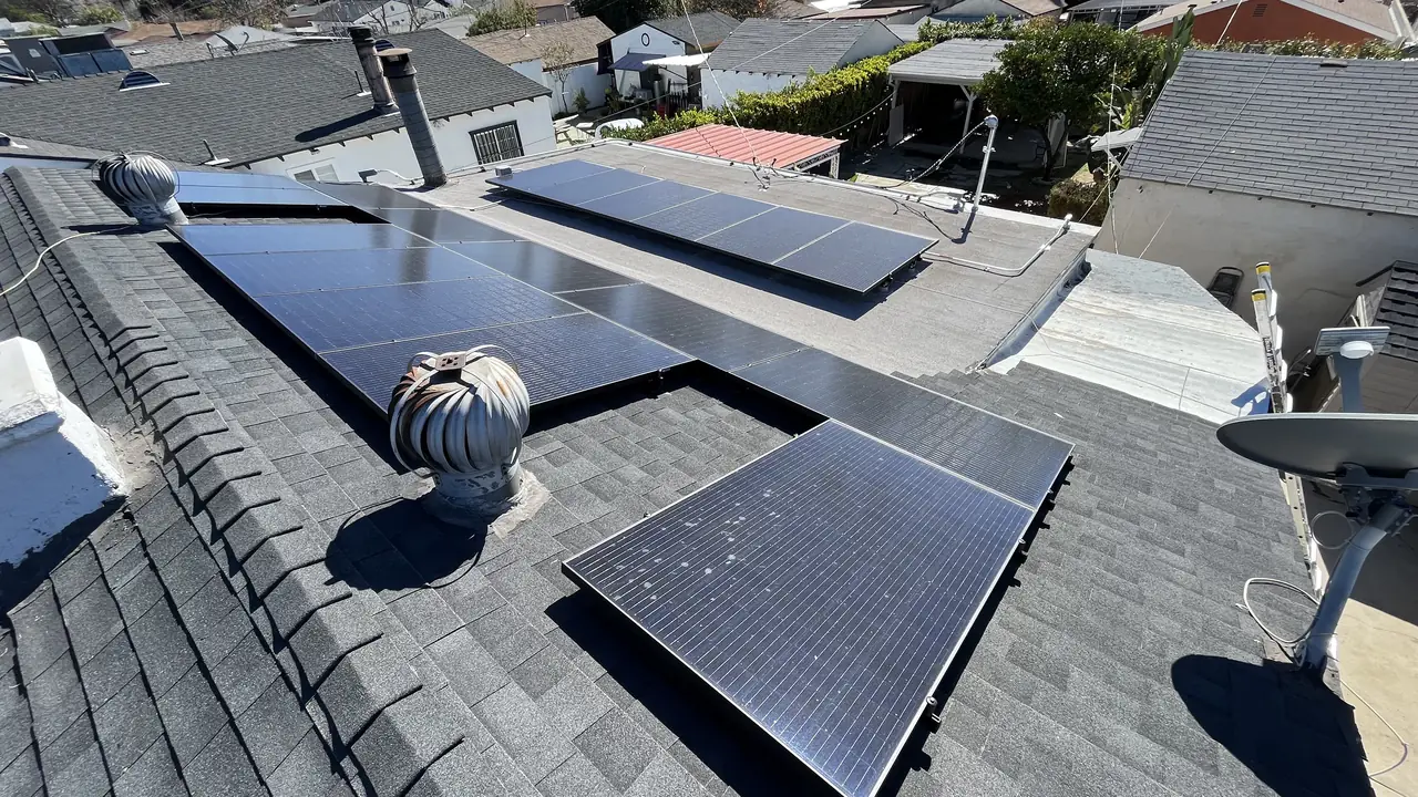Cali Energy solar installation with Q CELLS panels in Sun Valley, California