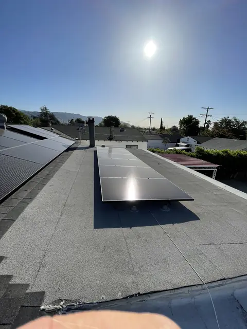 Home solar installation in Sun Valley, CA