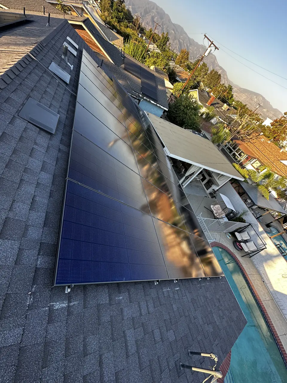 18.99 kW solar panel array on a rooftop in Sylmar, CA