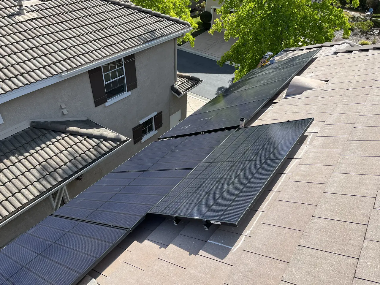 Home solar installation in Thousand Oaks, CA
