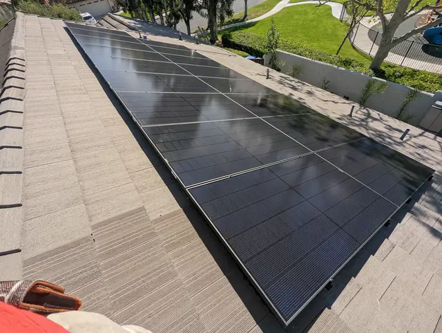 Home solar installation in Thousand Oaks, CA