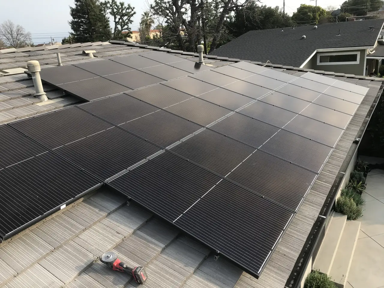 Cali Energy solar installation on a home in Van Nuys, California