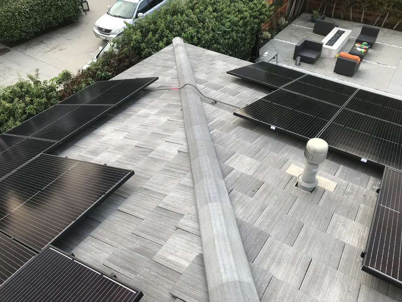 11.9 kW solar array on a flat roof in Van Nuys