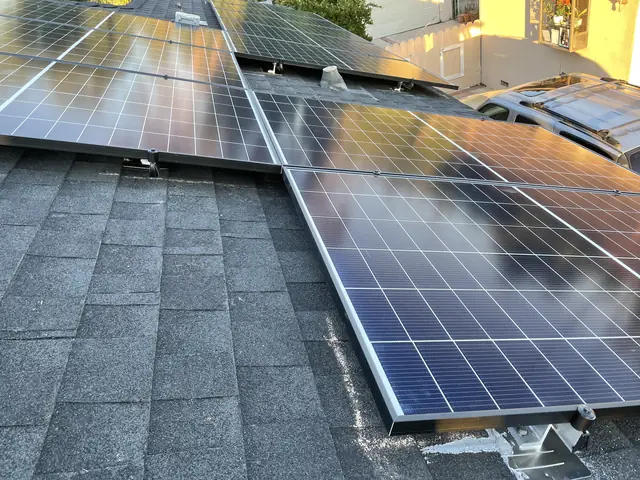 Residential PV system installed in Van Nuys, CA