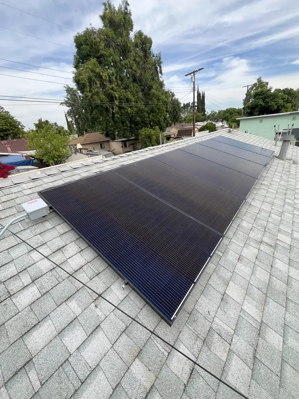 Home solar installation in West Hills, CA
