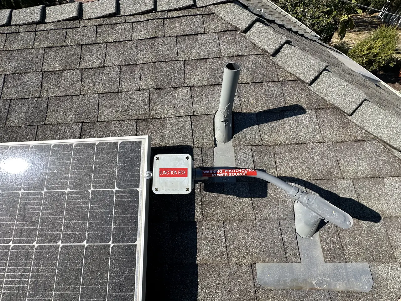 Solar module and rapid shutdown device at the roof ridge, Winnetka