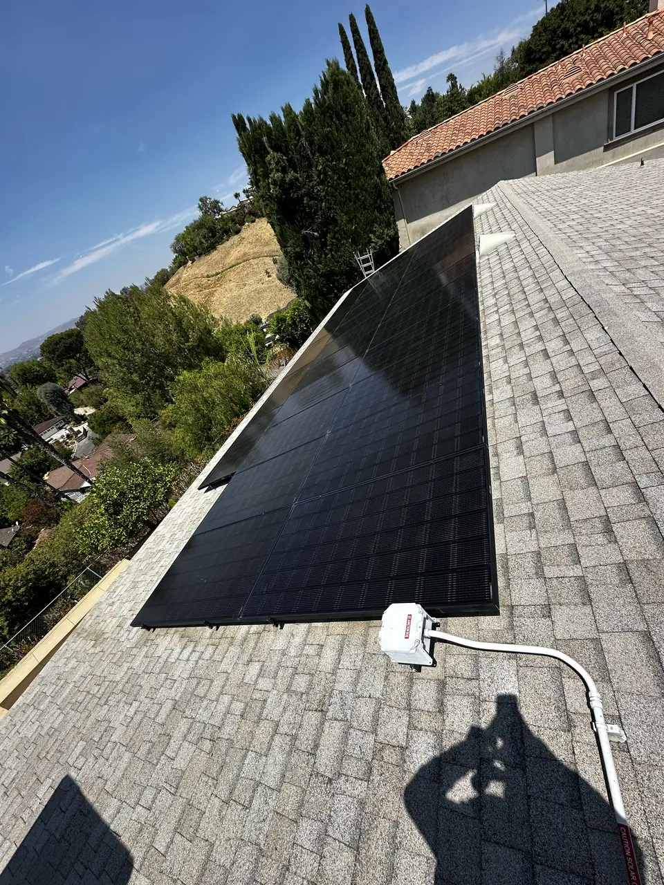 9.6 kW rooftop solar installation in Woodland Hills